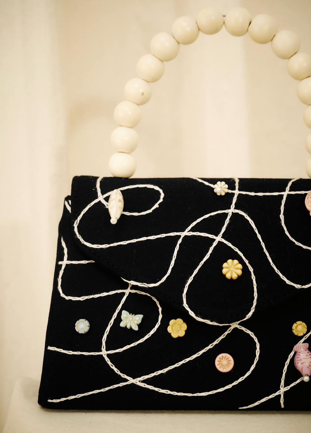 PUKLLAY BLACK  Handcrafted Top-Handle Clutch